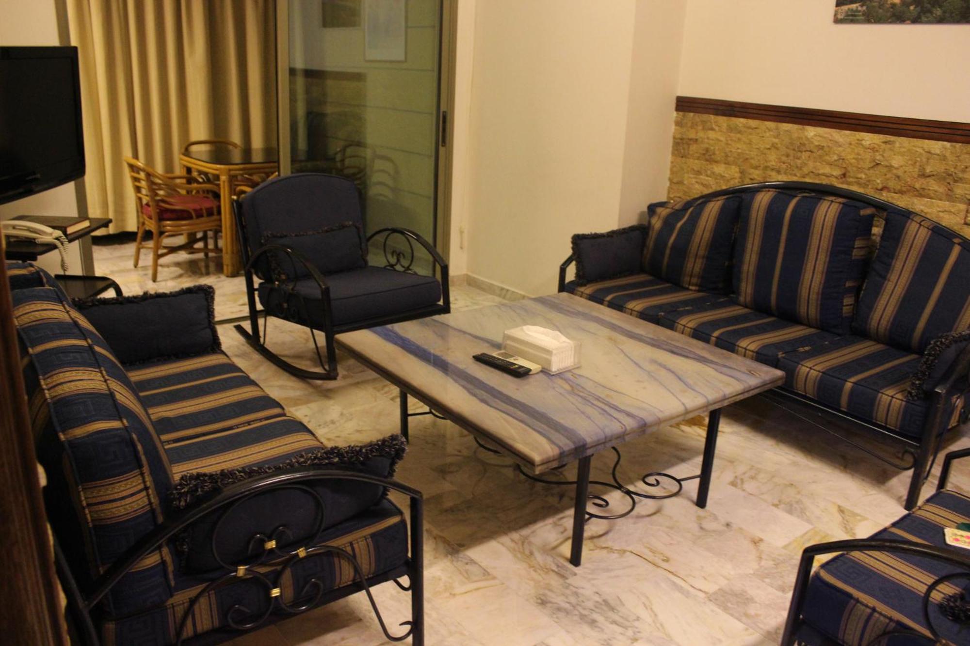 Viccini Suites Бейрут Екстериор снимка