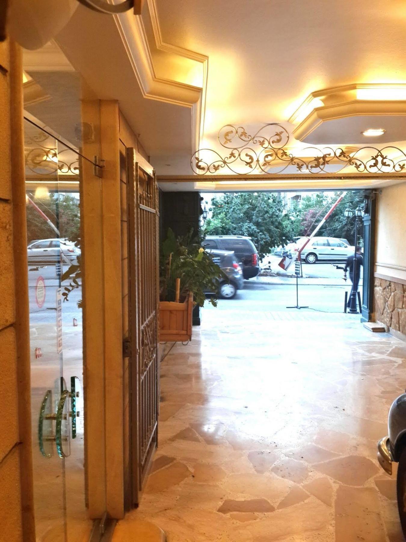 Viccini Suites Бейрут Екстериор снимка